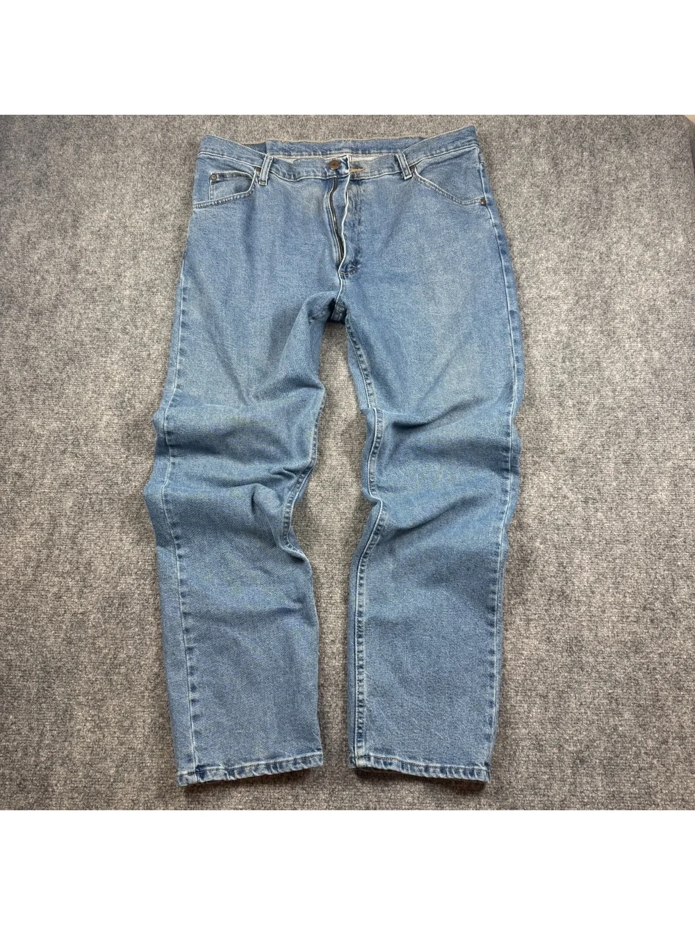 Wrangler Classic Light Blue Denim Jeans 38x32